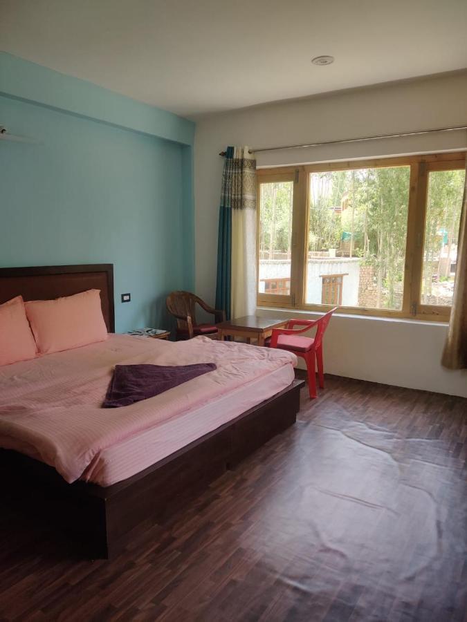 Tsetan Guest House เลห์ ภายนอก รูปภาพ