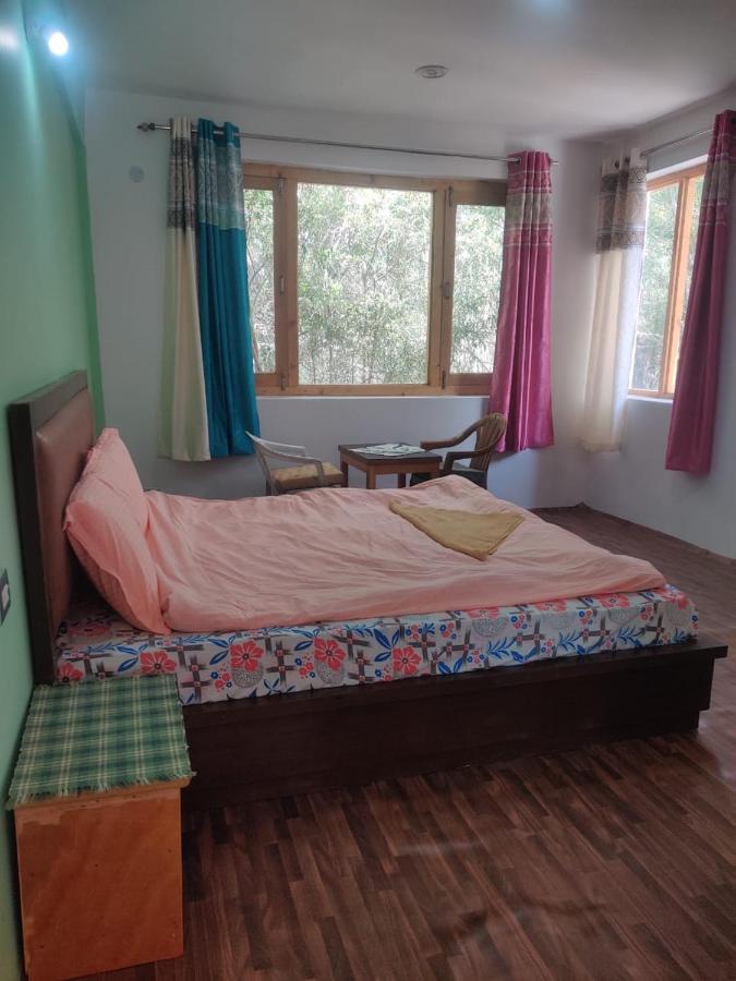 Tsetan Guest House เลห์ ภายนอก รูปภาพ