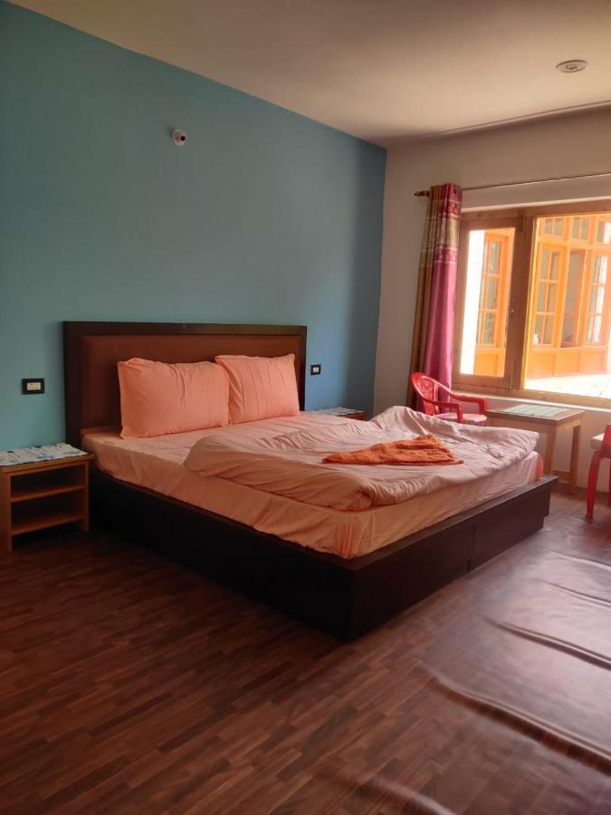 Tsetan Guest House เลห์ ภายนอก รูปภาพ