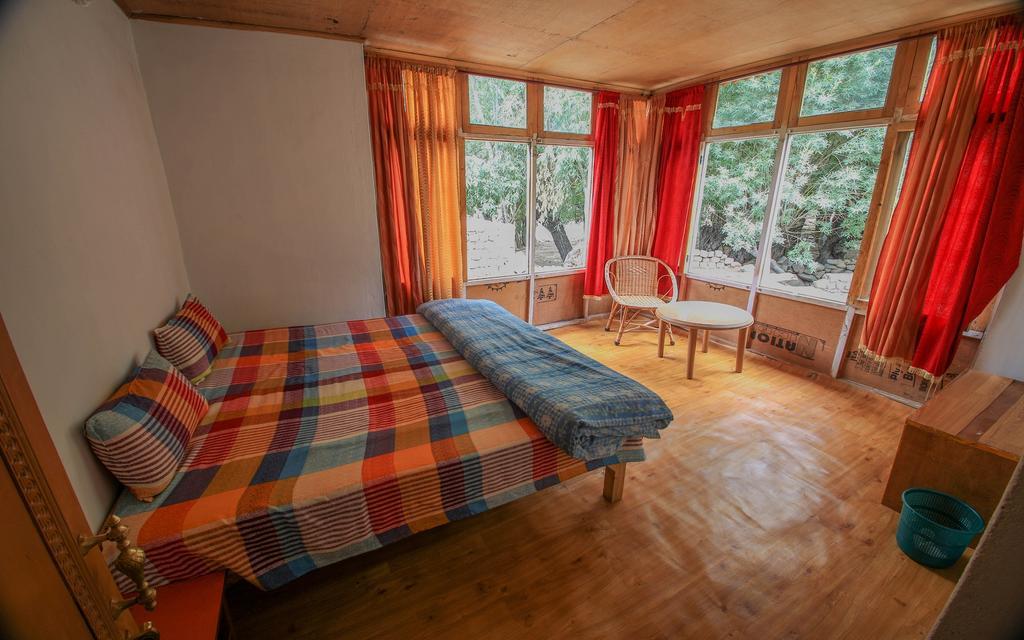 Tsetan Guest House เลห์ ภายนอก รูปภาพ